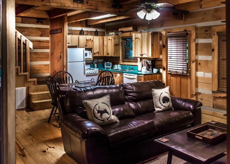 Hatfield Hideaway Pigeon Forge Exterior photo